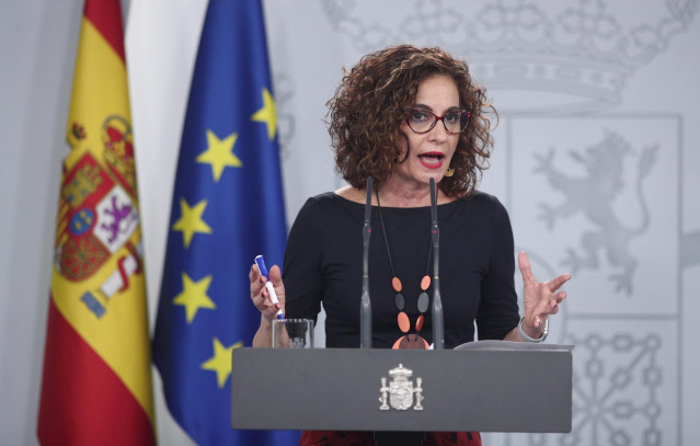 La ministra Portavoz y de Hacienda, María Jesús Montero, en rueda de prensa tras la reunión entre el presidente del Gobierno, Pedro Sánchez y el presidente del PP, Pablo Casado,en la Moncloa, Madrid (España), a 17 de febrero de 2020.