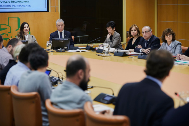 El Lehendakari, Iñigo Urkullu, y cuatro consejeros dan explicaciones ante la Diputación Permanente del Parlamento Vasco sobre las actuaciones del Gobierno Vasco tras el derrumbe del vertedero de Zaldibar