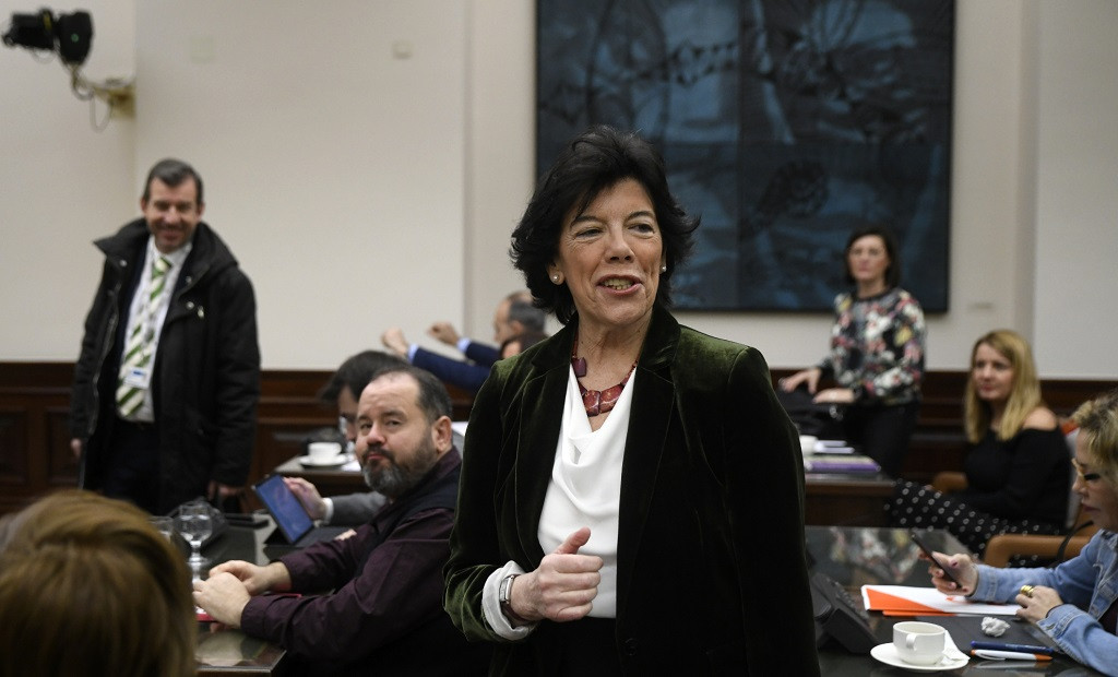 La ministra de Educaciu00f3n y Formaciu00f3n Profesional, Isabel Celau00e1, en la Comisiu00f3n de Educaciu00f3n y FP del Congreso