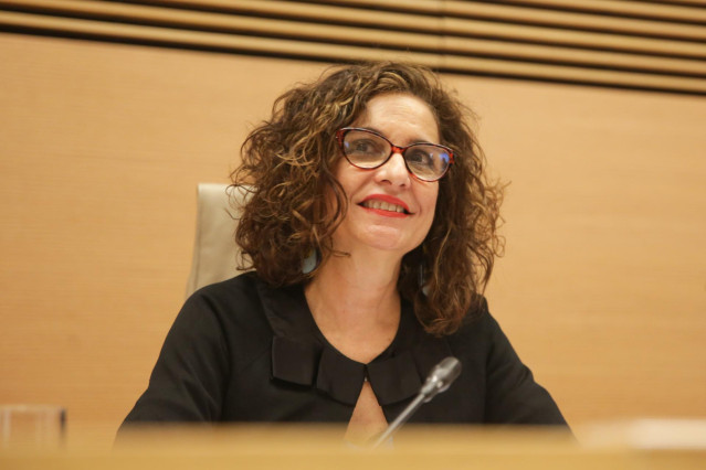 La ministra de Hacienda y portavoz del Gobierno, María Jesús Montero, durante su comparecencia en la Comisión de Hacienda del Congreso