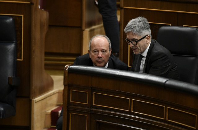 El ministro de Justicia, JUan Carlos Campo en el Congreso con el ministro del Interior