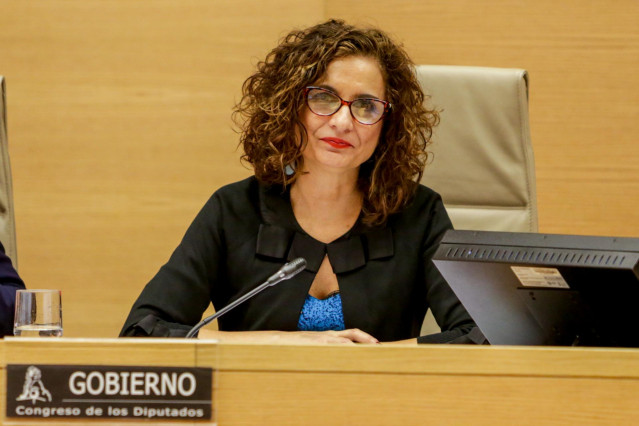 La ministra de Hacienda y portavoz del Gobierno, María Jesús Montero, durante su comparecencia en la Comisión de Hacienda del Congreso de los Diputados