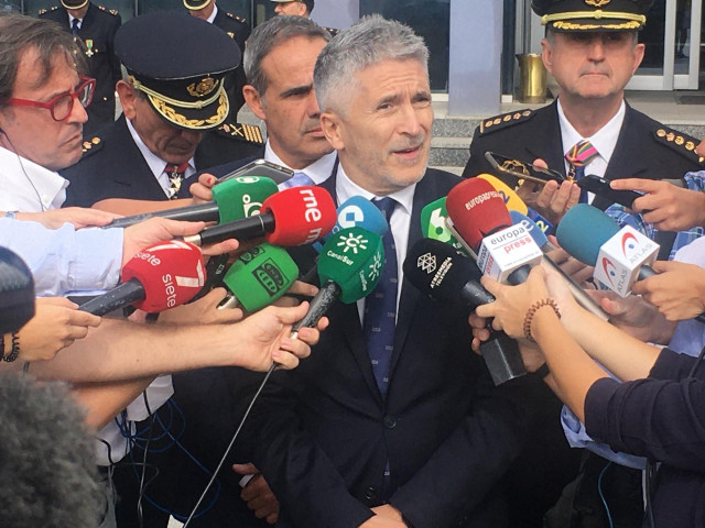 Marlaska atiende a la prensa en Cádiz
