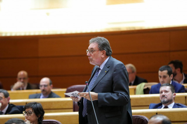El senador de JxCat Josep Lluís Cleries, ante el Pleno.