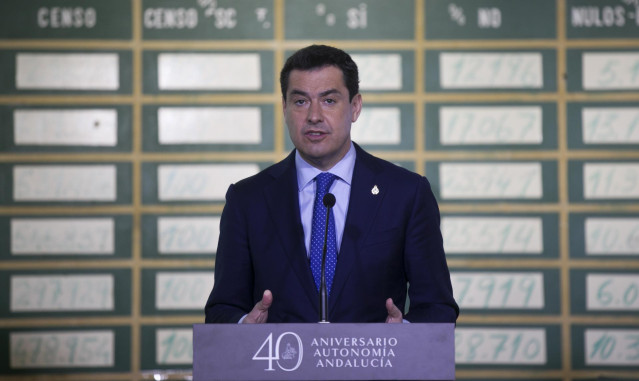 El presidente de la JuntaJuanma Moreno, ofrece rueda de prensa tras presidir la reunión semanal del Consejo de Gobierno en la Casa de Blas Infante y Museo de la Autonomía de Andalucía