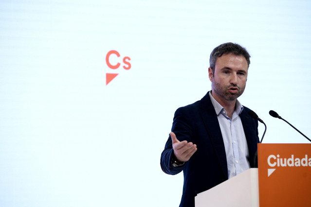 El secretario de Comunicación de la Gestora de  Ciudadanos, Guillermo Díaz, en la sede del partido.