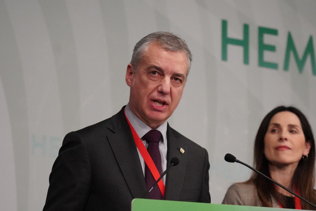 El lehendakari del Gobierno Vasco, Iñigo Urkullu, durante la presentación de las listas de los candidatos del EAJ-PNV a las elecciones vascas del próximo 5 de abril, en Bilbao/País Vasco (España)