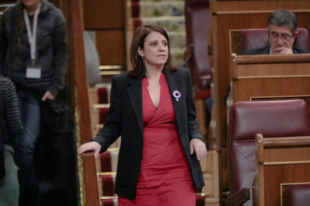 La portavoz del PSOE en el Congreso, Adriana Lastra, durante una sesión plenaria en el Congreso de los Diputados