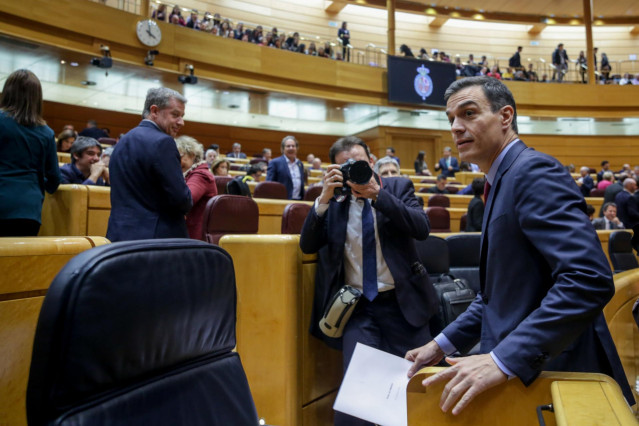 El presidente del Gobierno, Pedro Sánchez, a su llegada a la primera sesión de control celebrada en el Senado en esta legislatura para responder a la oposición, en Madrid, a 25 de febrero de 2020.