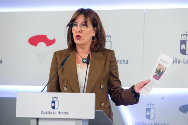 La portavoz del Gobierno regional, Blanca Fernández, en rueda de prensa.