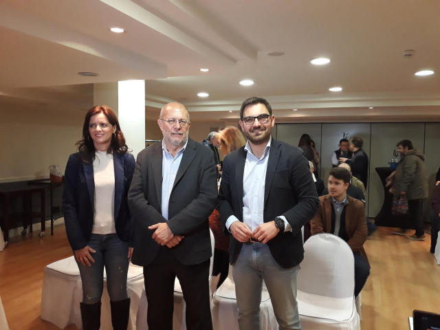 El candidato a la presidencia de Ciudadanos, Francisco Igea, participa en un encuentro en Logroño