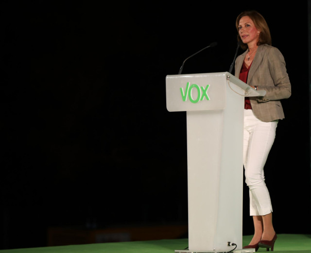 La diputada de Vox por Sevilla Reyes Romero durante su intervención en Dos Hermanas (Sevilla) el 5 de noviembre de 2019