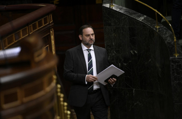 El ministro de Transportes, José Luis Ábalos, antes de una comparecencia en el Congreso