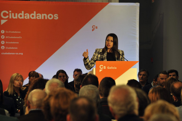 La portavoz de Cs en el Congreso de los Diputados, Inés Arrimadas, durante su intervención en el acto de presentación de Beatriz Pino como candidata de Cs a la Presidencia de la Xunta de Galicia, en Ourense/Galicia (España) a 28 de febrero de 2020.