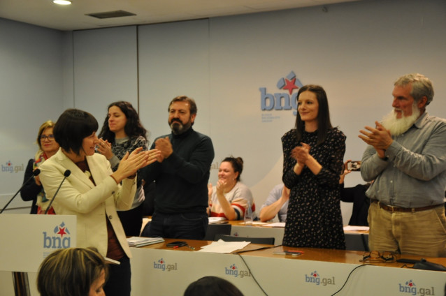 La portavoz nacional del BNG, Ana Pontón, y el resto de candidatos en el Consello Nacional del partido celebrado este sábado en Santiago donde se han anunciado las candidaturas de cara al 5A