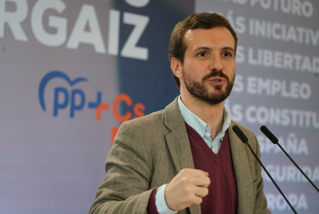 El presidente del Partido Popular, Pablo Casado, interviene en el acto de presentación del candidato a lehendakari de la coalición PP+C's, en Santurce (Vizcaya/País Vasco/España) a 07 de marzo de 2020.