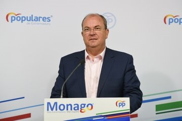 José Antonio Monago en una rueda de prensa