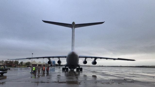 Avión IL-76 en la base de Torrejón procedente de Shangáis con material sanitario para frenar el COVID-19