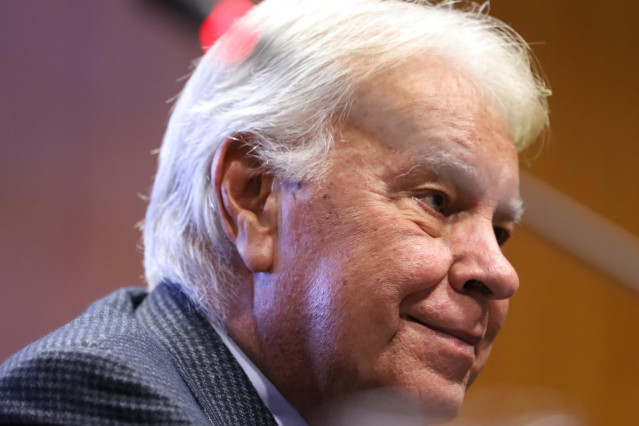 El expresidente Felipe González durante la presentación del informe 'Jóvenes, Internet y democracia', un evento organizado por la Fundación Manuel Giménez Abad y la Fundación Felipe González. En Zaragoza, a 20 de febrero de 2020.
