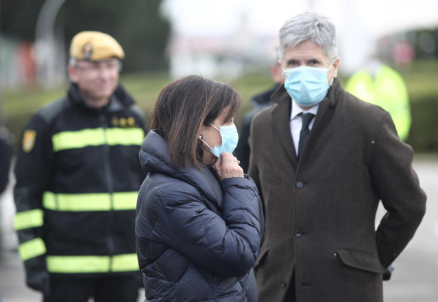 La ministra de Defensa, Margarita Robles, y el ministro del Interior, Fernando Grande-Marlaska