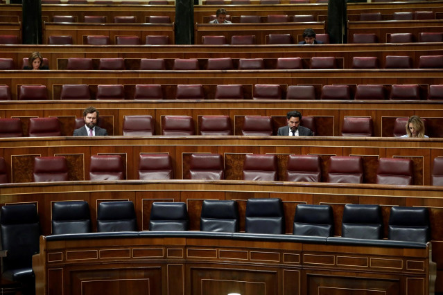 Un momento del Pleno celebrado el pasado 25 de marzo en el Congreso, que ha contado con una asistencia reducida de parlamentarios a causa de las medidas para contener el coronavirus