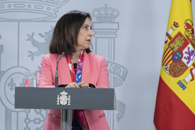 La ministra de Defensa, Margarita Robles, durante una rueda de prensa en relación al coronavirus, en Moncloa, en Madrid (España) a 5 de abril de 2020.
