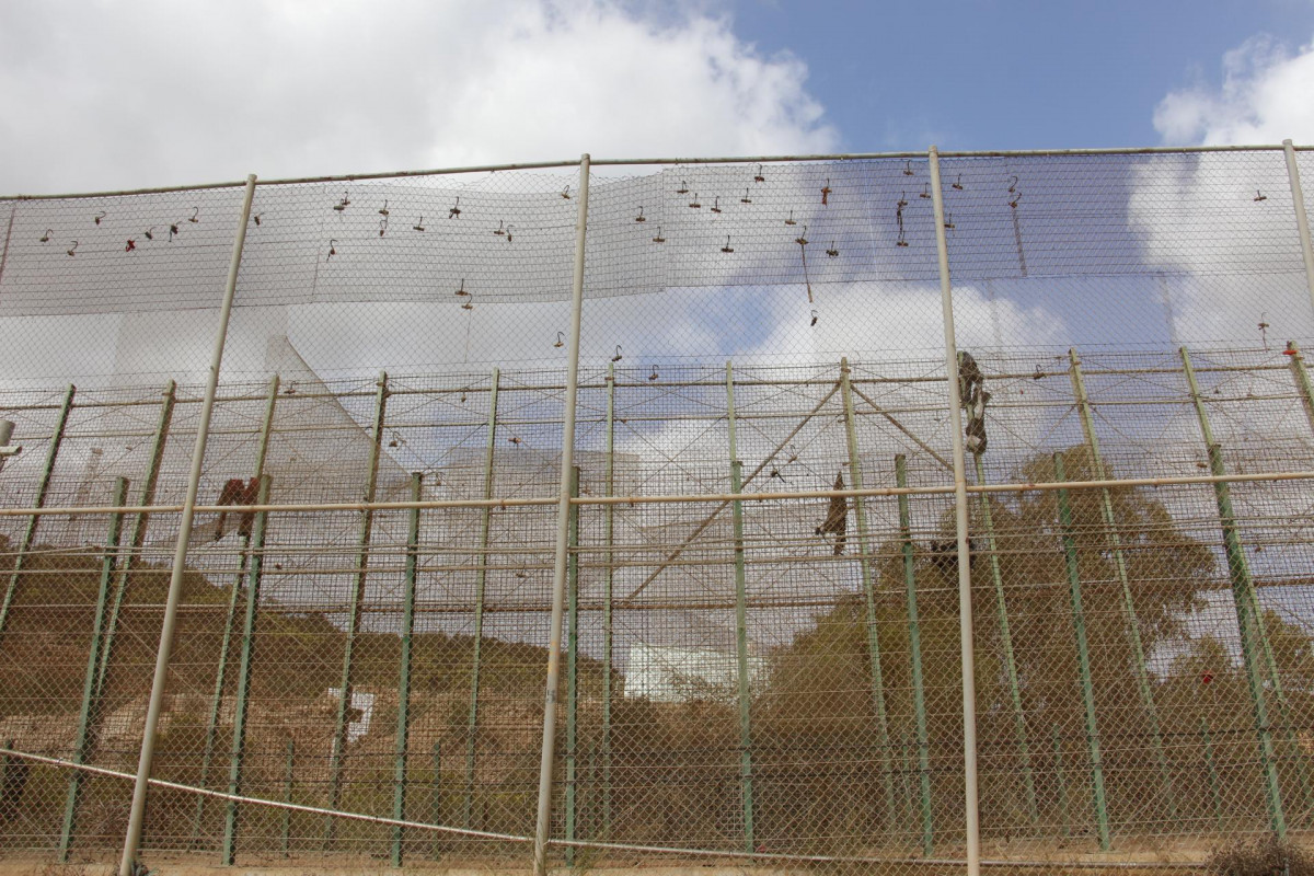 La valla de Melilla tras un salto masivo.