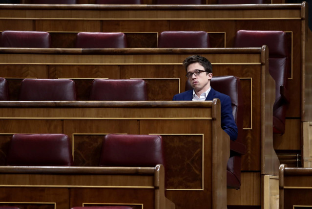 El diputado por Más Madrid, Íñigo Errejón, en el hemiciclo