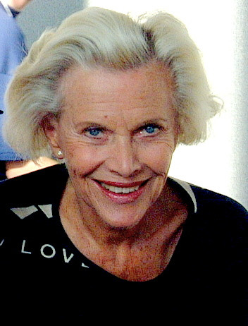 Honor Blackman 2000