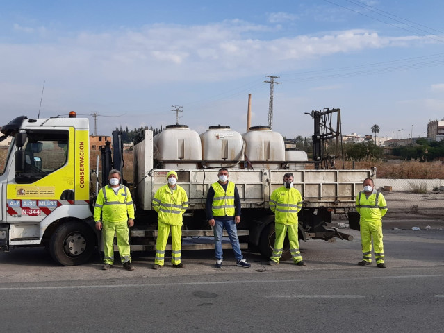 Personal desplegado para la desinfección de lugares estratégicos de la Región de Murcia