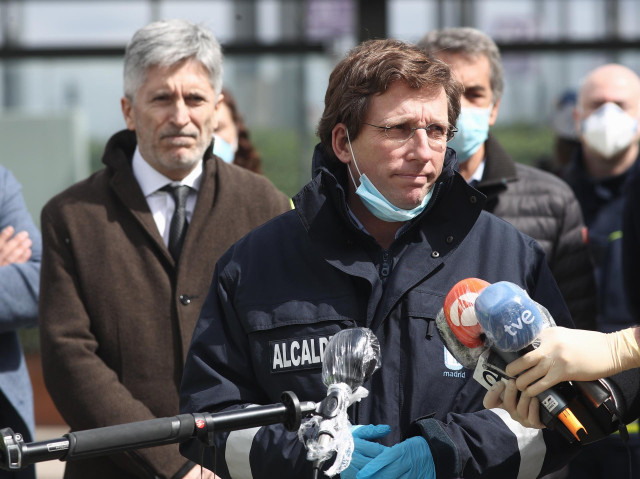 El alcalde de Madrid, José Luis Martínez-Almeida, junto al ministro de Interior, Fernando Grande-Marlaska.