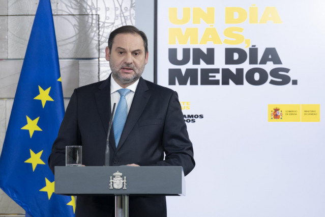 El ministro de Transportes, Movilidad y Agenda Urbana, José Luis Ábalos, durante una rueda de prensa en relación al coronavirus, en Moncloa, en Madrid (España) a 5 de abril de 2020.