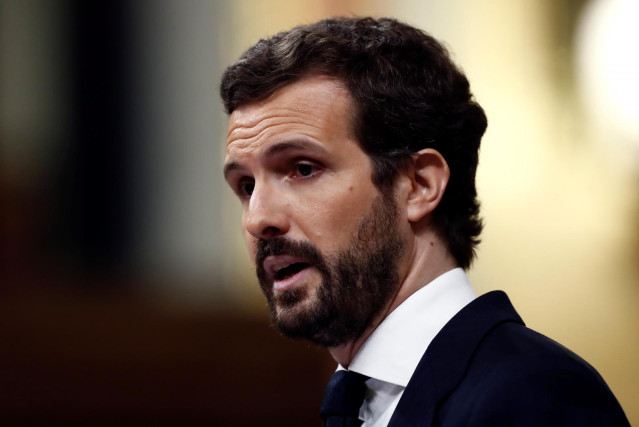 El líder del PP, Pablo Casado, durante su intervención en el pleno del Congreso celebrado este jueves para aprobar una nueva prórroga del estado de alarma. En Madrid, (España), a 9 de abril de 2020.