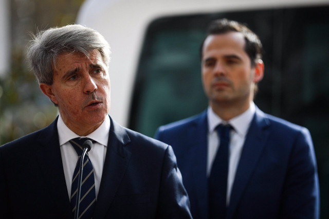 Foto recurso del vicepresidente de la Comunidad, Ignacio Aguado, y el consejero de Transportes, Ángel Garrido.