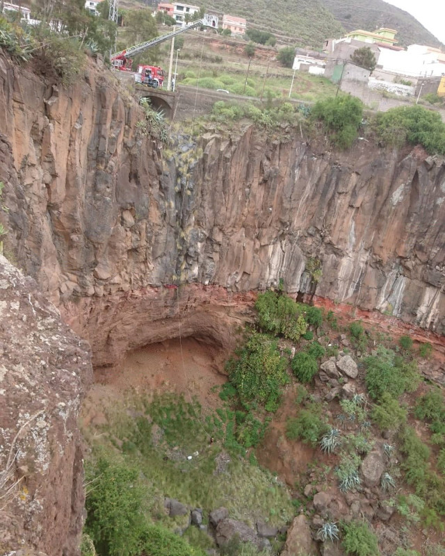 Dispositivo de rescate del cadáver de un hombre localizado en un barranco de La Laguna