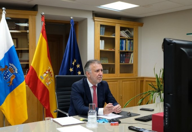 El presidente de Canarias, Ángel Víctor Torrres, durante la reunión de este domingo