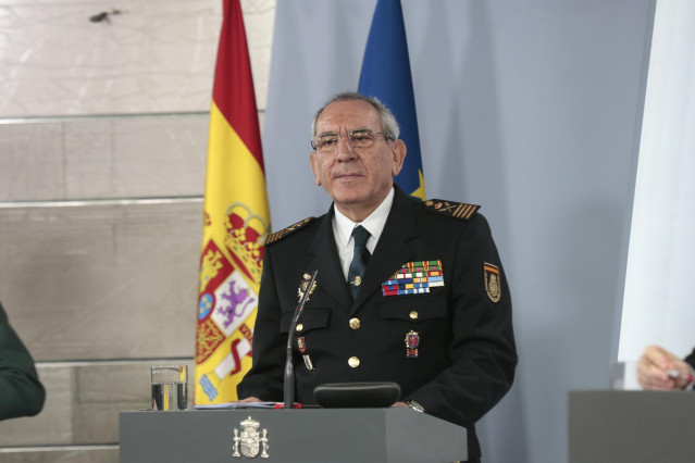 El DAO de la Policía, José Ángel González, durante la ruda de prensa en Moncloa tras superar la Covid-19