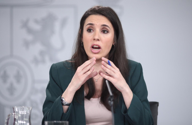 La ministra de Igualdad, Irene Montero, comparece en rueda de prensa tras el Consejo de Ministros donde se ha aprobado la ley de libertad sexual y reformar educativa, en Madrid (España), a 3 de marzo de 2020.