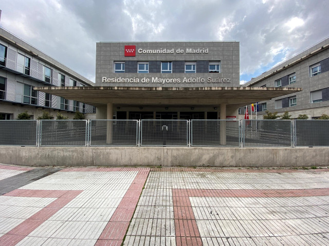Fachada de la residencia de ancianos Adolfo Suárez de Madrid.