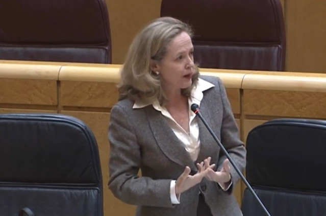 La vicepresidenta tercera y ministra de Asuntos Económicos y Transformación Digital, Nadia Calviño, durante la sesión de control al Gobierno en el Senado el día 21 de abril de 2020.