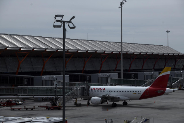 Aviones aparcados en el Aeropuerto Adolfo Suárez Madrid Barajas