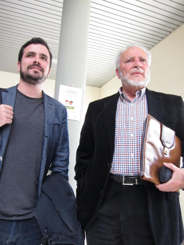 Garzón junto a Anguita en Córdoba en 2015