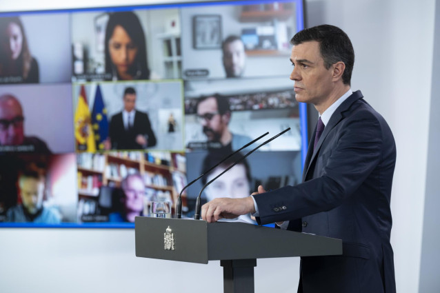 El presidente del Gobierno, Pedro Sánchez, comparece en una rueda de prensa telemática