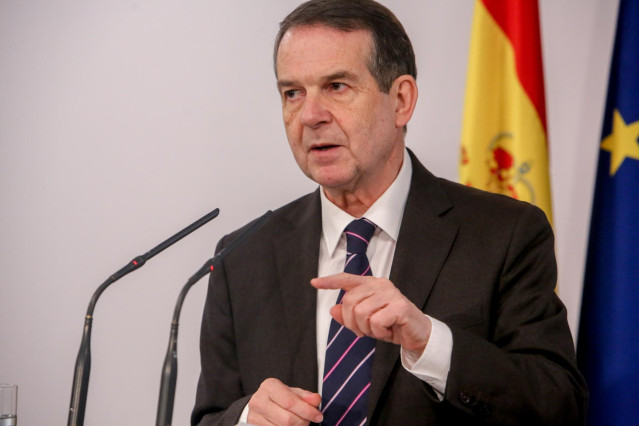 Rueda de prensa del presidente de la Federación Española de Municipios y Provincias (FEMP), Abel Caballero , tras reunirse con el presidente del Gobierno, Pedro Sánchez