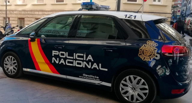 Un coche patrulla.