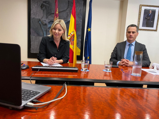 La consejera de Empresa, Industria y Portavocía, Ana Martínez Vidal, reunida por vía telemática con los representantes de la Unión de Empresas Productoras de Eventos de la Región de Murcia (UEPEMUR)