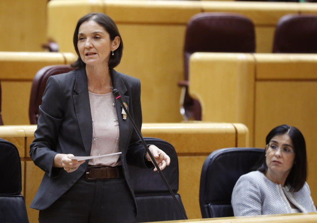 La ministra de Turismo, Reyes Maroto, en la sesión de control al Gobierno en el Senado.