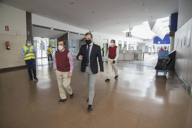 Visita del Ayuntamiento de Granada a la estación de bus