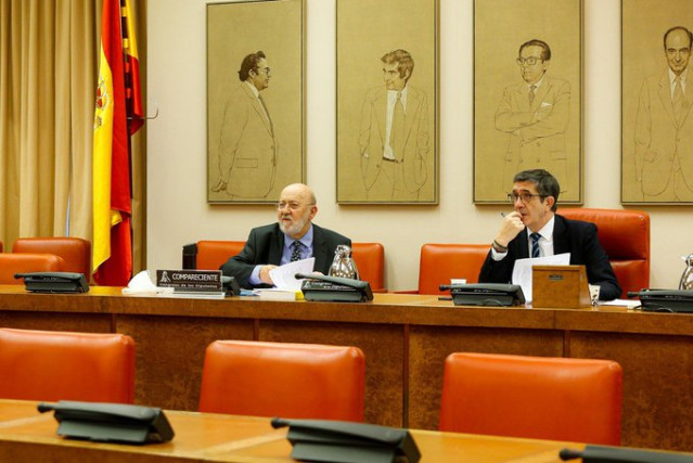 El presidente del Centro de Investigaciones Sociológicas (CIS), José Félix Tezanos, ante la Comisión Constitucional