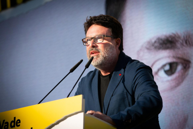 Joan Josep Nuet en un míting de ERC a Sabadell